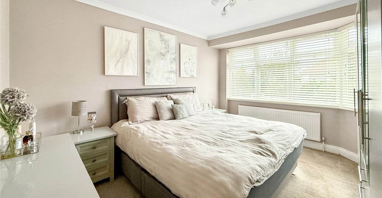 4 bedroom house for sale in Hextable | Robinson Jackson