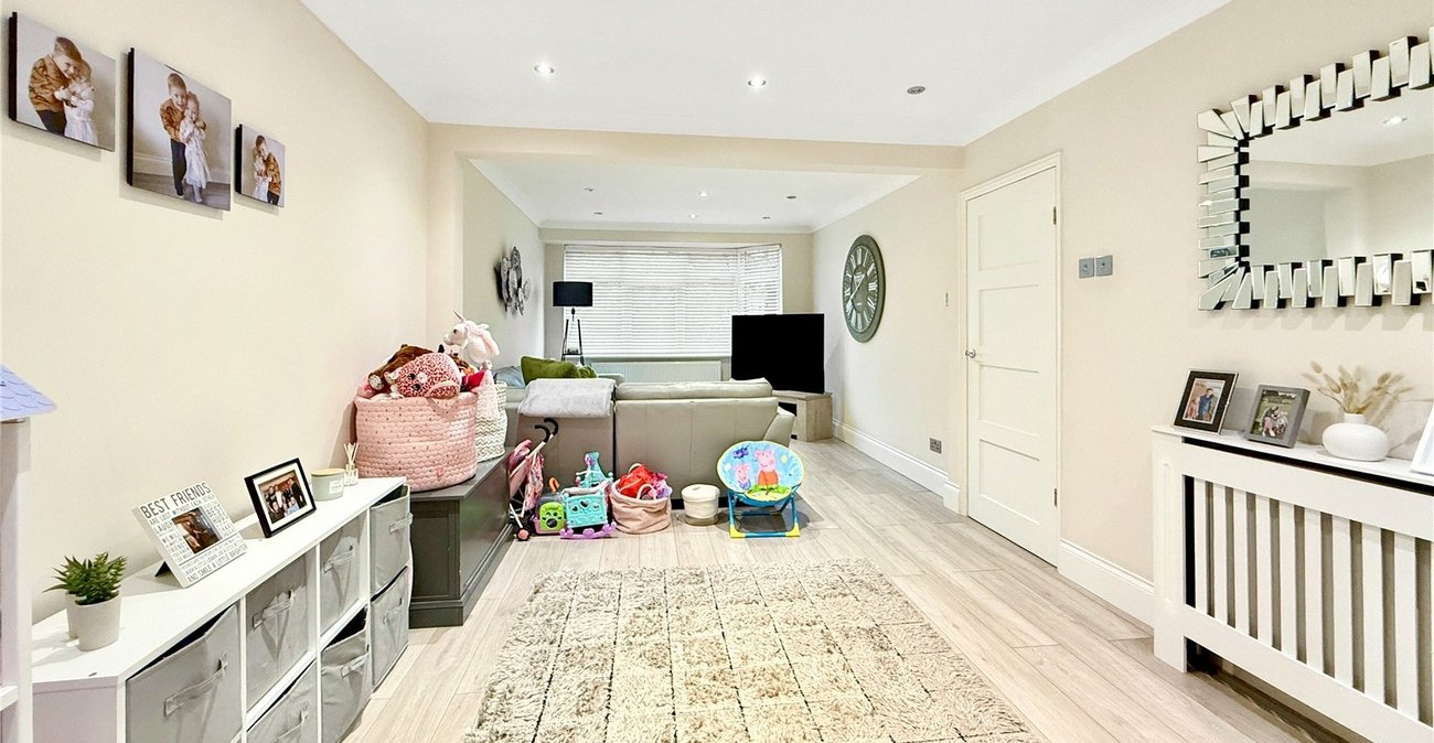 4 bedroom house for sale in Hextable | Robinson Jackson