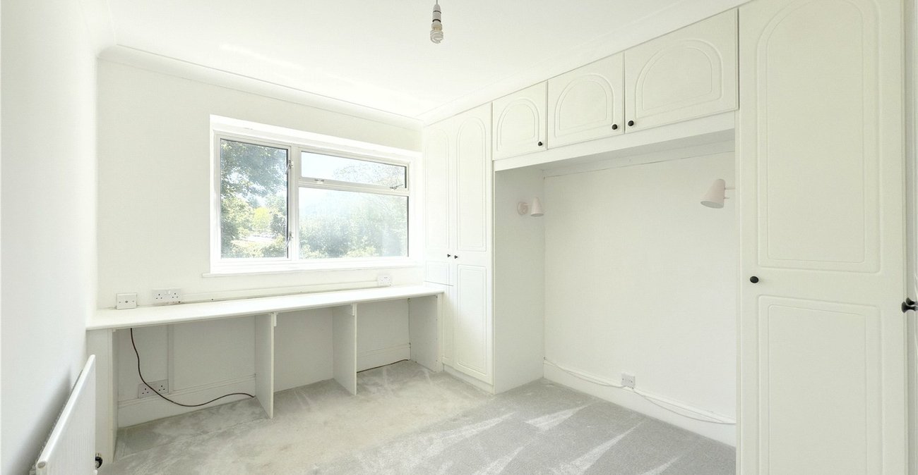 5 bedroom house for sale in Hextable | Robinson Jackson