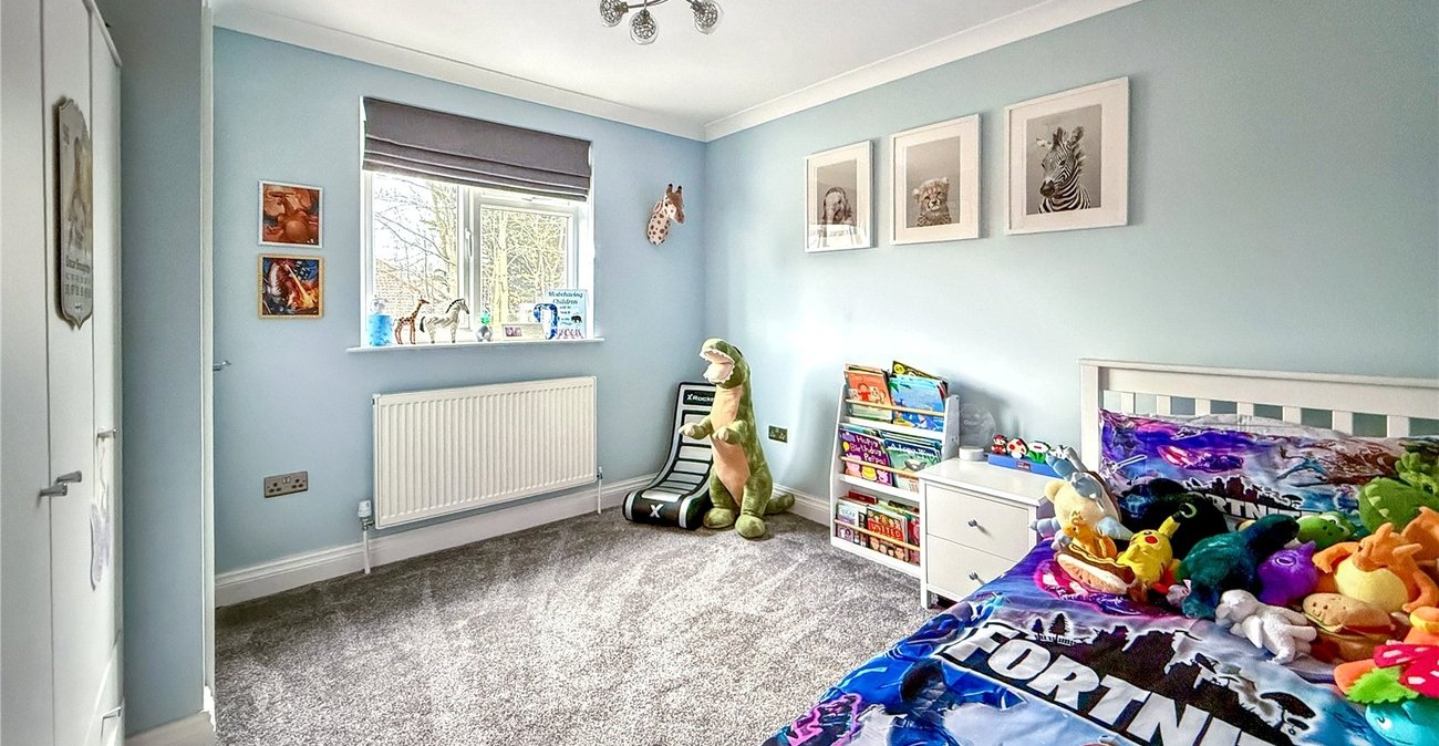 4 bedroom house for sale in Hextable | Robinson Jackson
