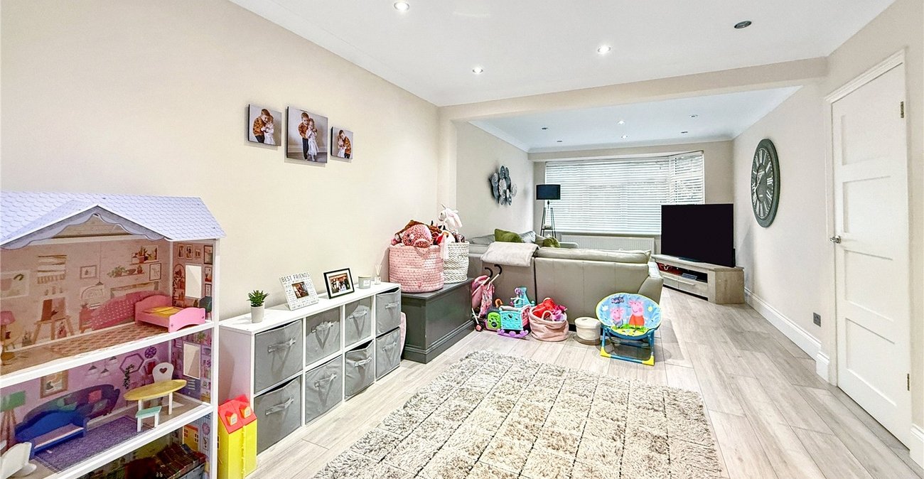 4 bedroom house for sale in Hextable | Robinson Jackson