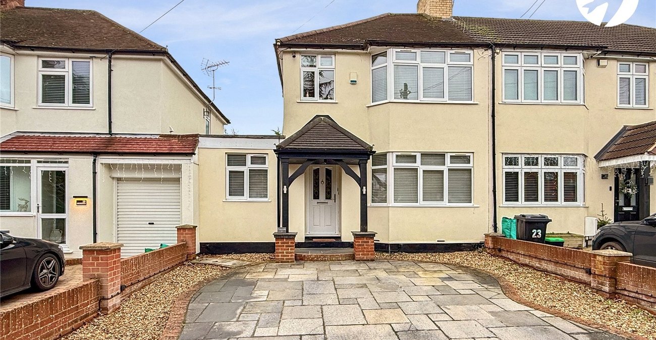 4 bedroom house for sale in Hextable | Robinson Jackson