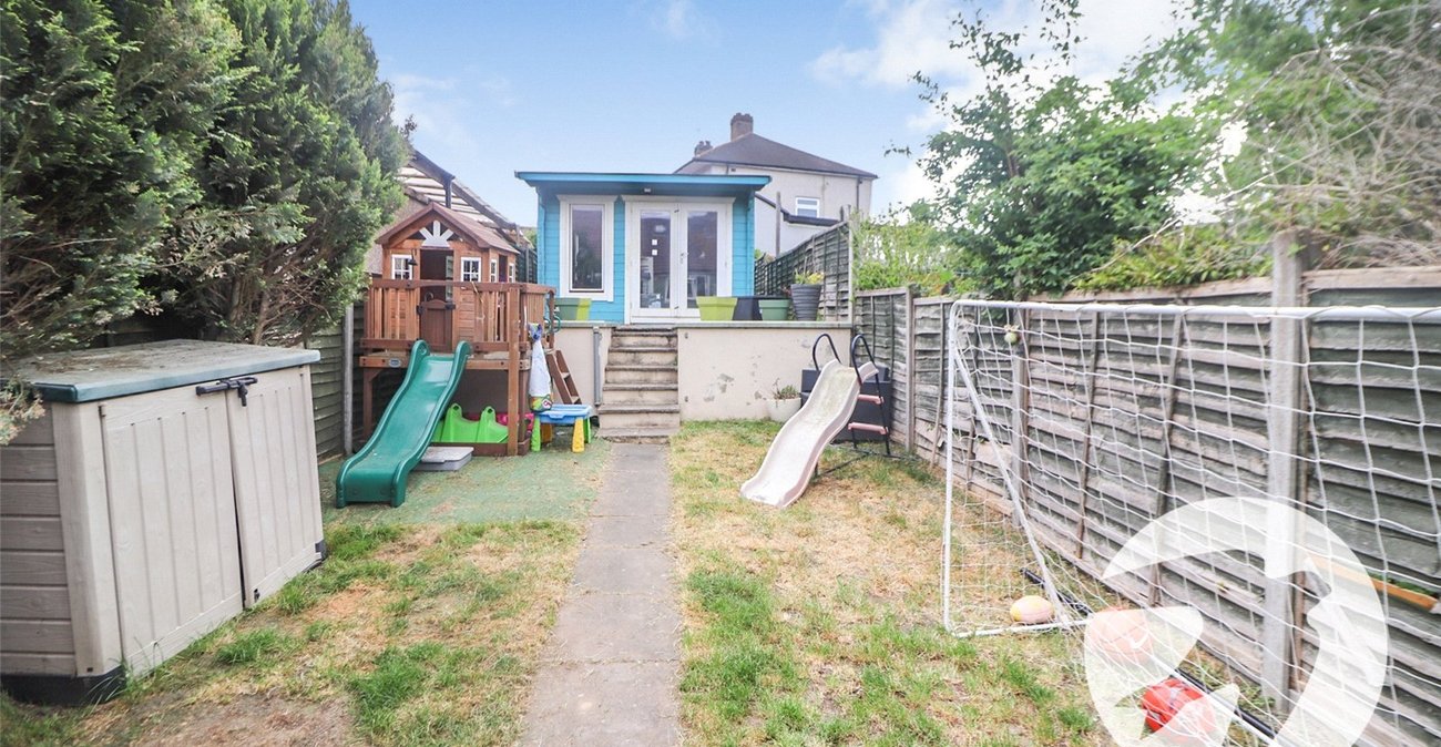 3 bedroom house for sale in Erith | Robinson Jackson