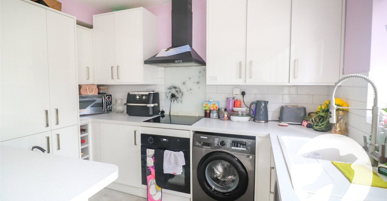 3 bedroom house for sale in Erith | Robinson Jackson