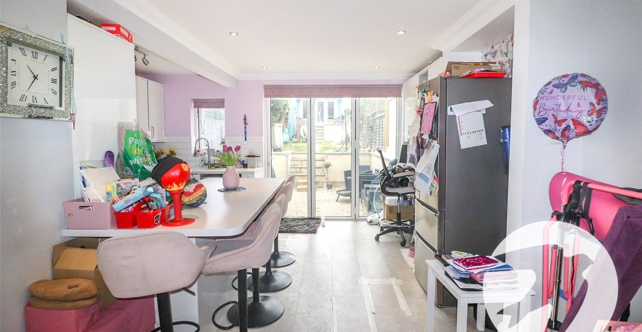 3 bedroom house for sale in Erith | Robinson Jackson