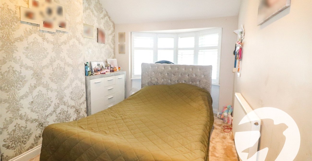 3 bedroom house for sale in Erith | Robinson Jackson