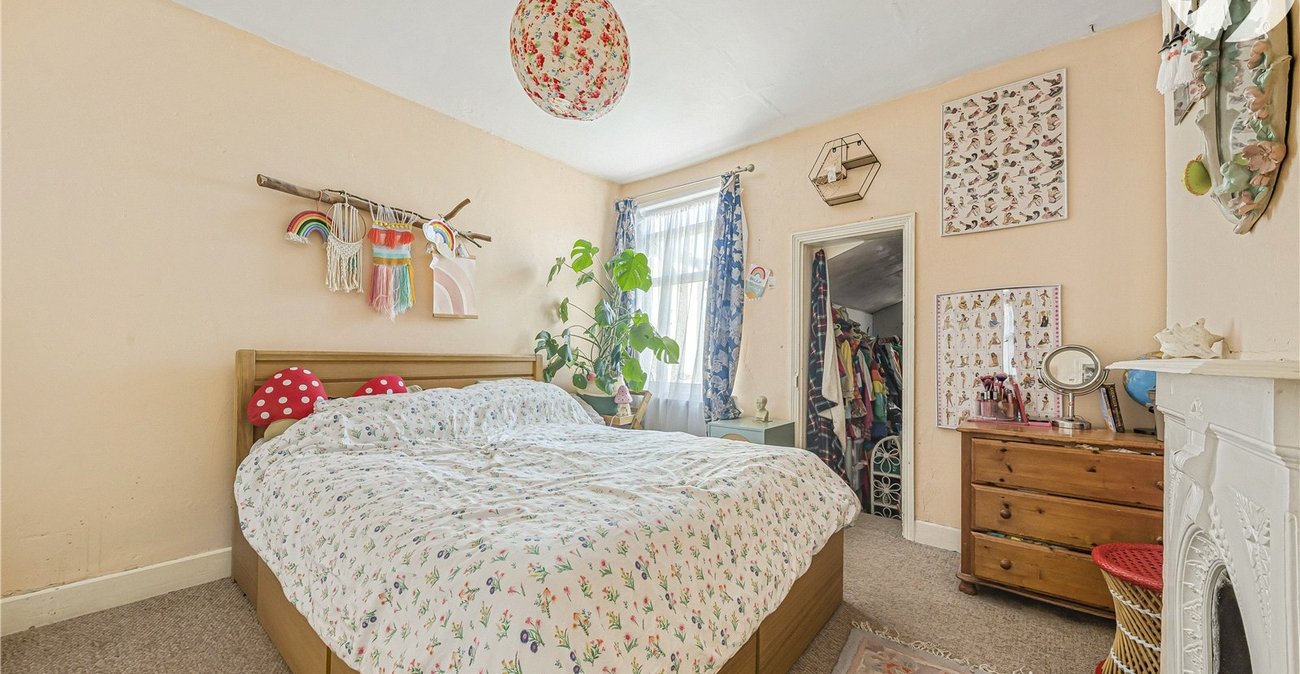 3 bedroom house for sale in Dartford | Robinson Jackson