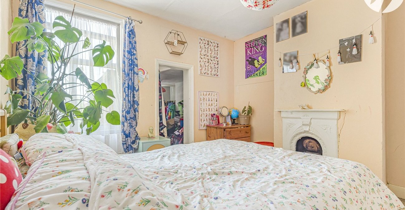 3 bedroom house for sale in Dartford | Robinson Jackson