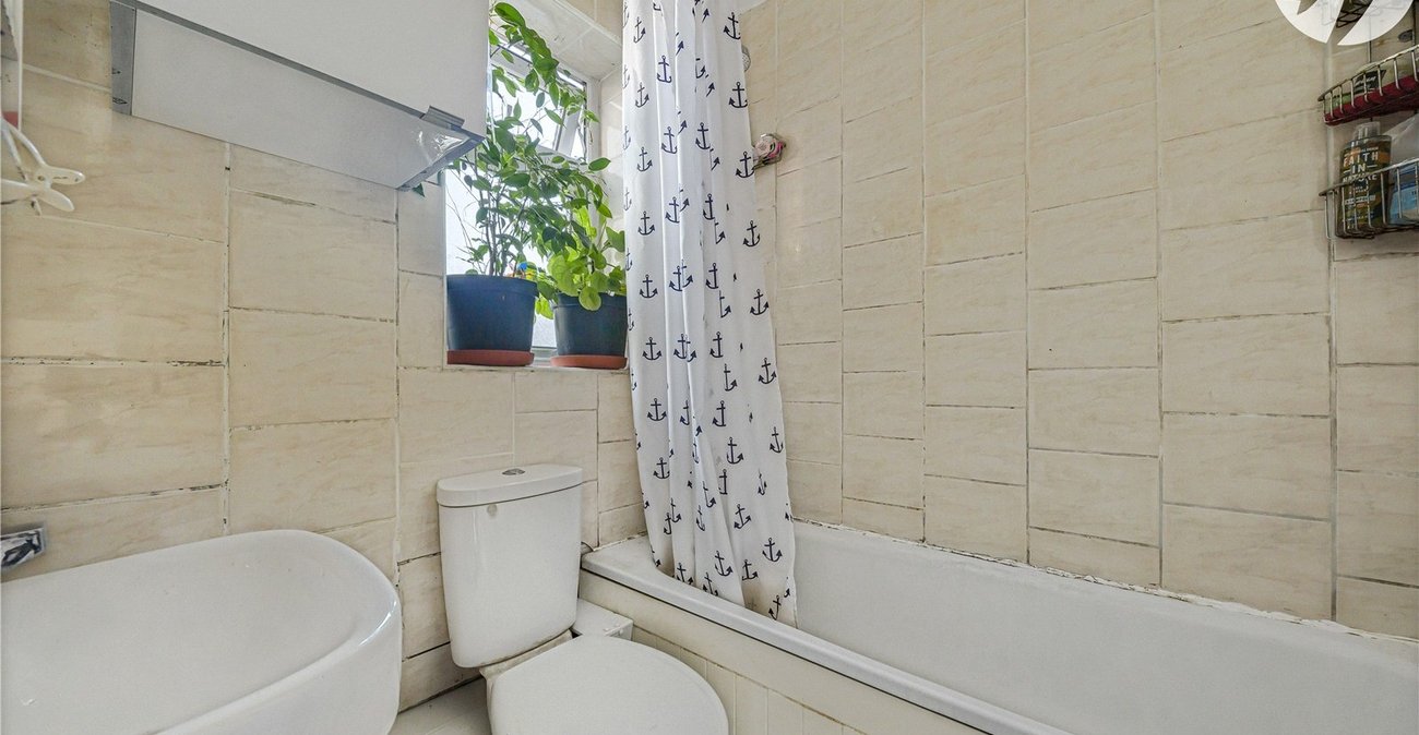 3 bedroom house for sale in Dartford | Robinson Jackson