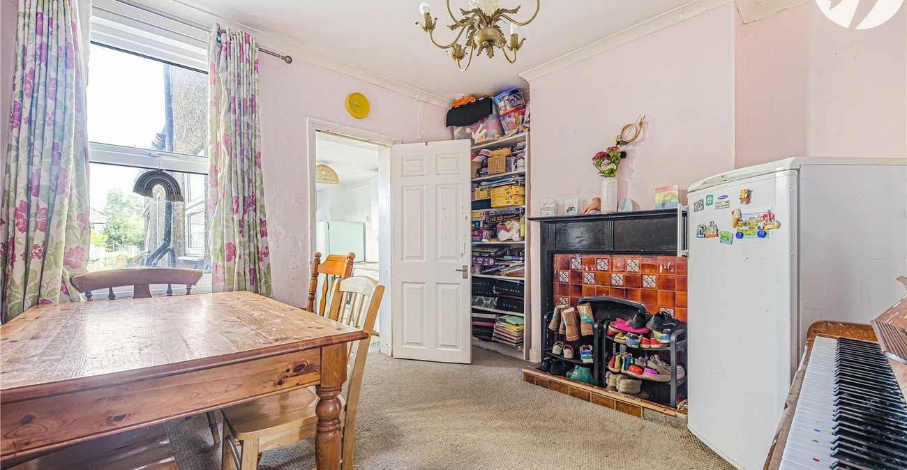 3 bedroom house for sale in Dartford | Robinson Jackson