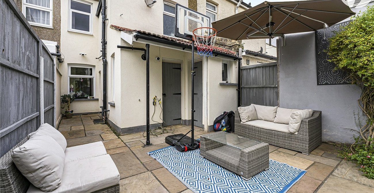 3 bedroom house for sale in Dartford | Robinson Jackson