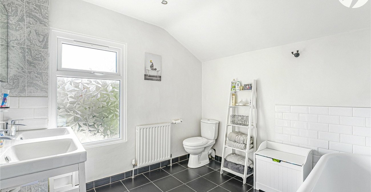 3 bedroom house for sale in Dartford | Robinson Jackson