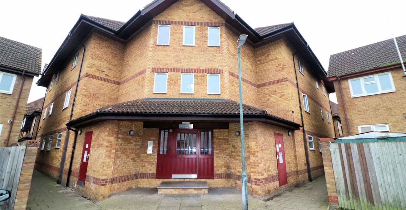 2 bedroom property for sale in Slade Green | Robinson Jackson