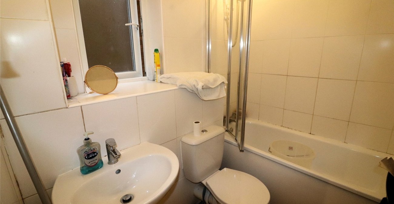 2 bedroom property for sale in Slade Green | Robinson Jackson