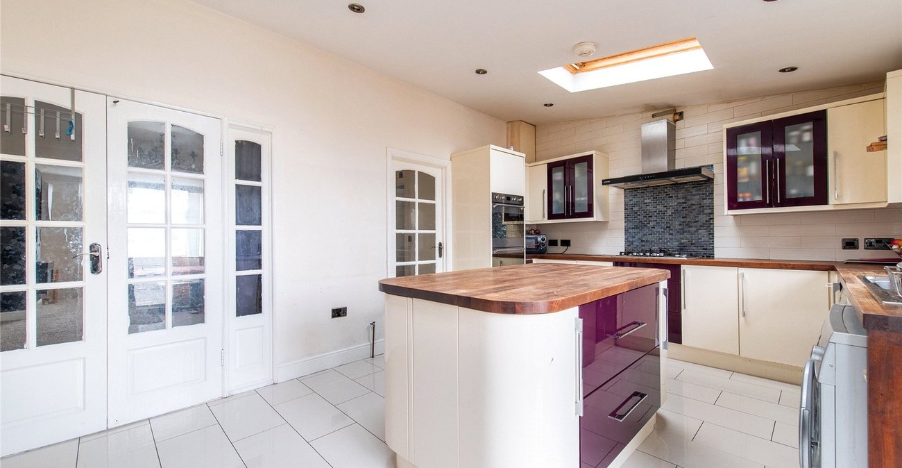 3 bedroom house for sale in Northfleet | Robinson Michael & Jackson