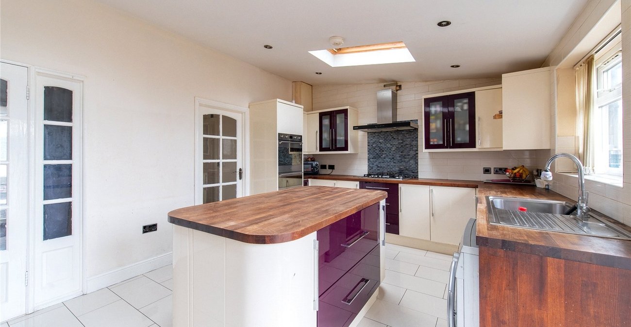 3 bedroom house for sale in Northfleet | Robinson Michael & Jackson