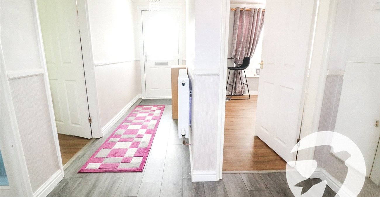2 bedroom bungalow for sale in Erith | Robinson Jackson