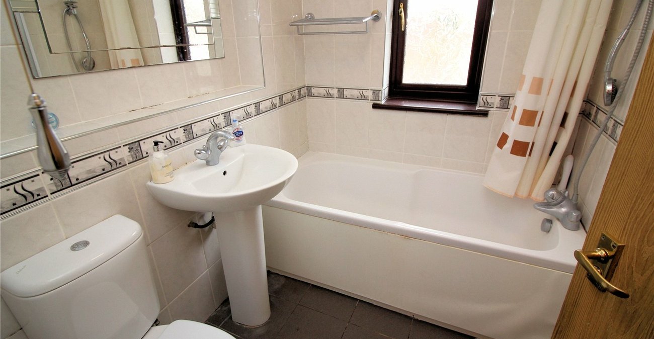 2 bedroom house for sale in Erith | Robinson Jackson