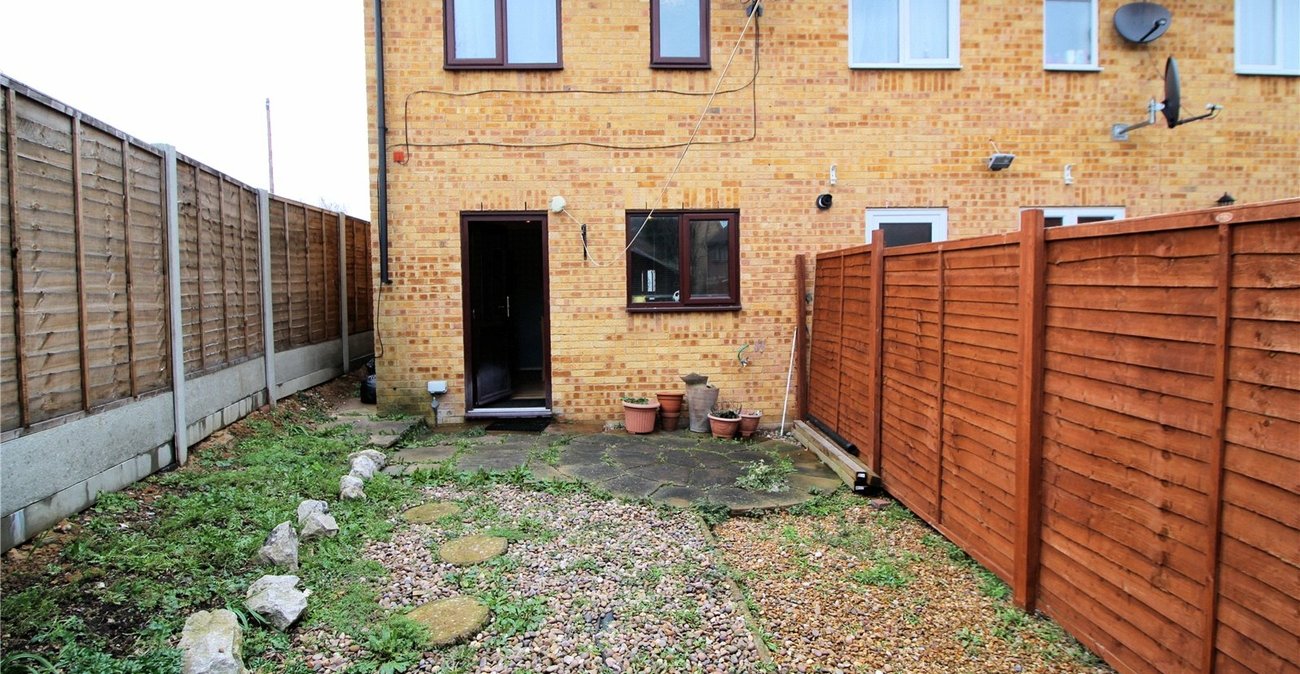 2 bedroom house for sale in Erith | Robinson Jackson