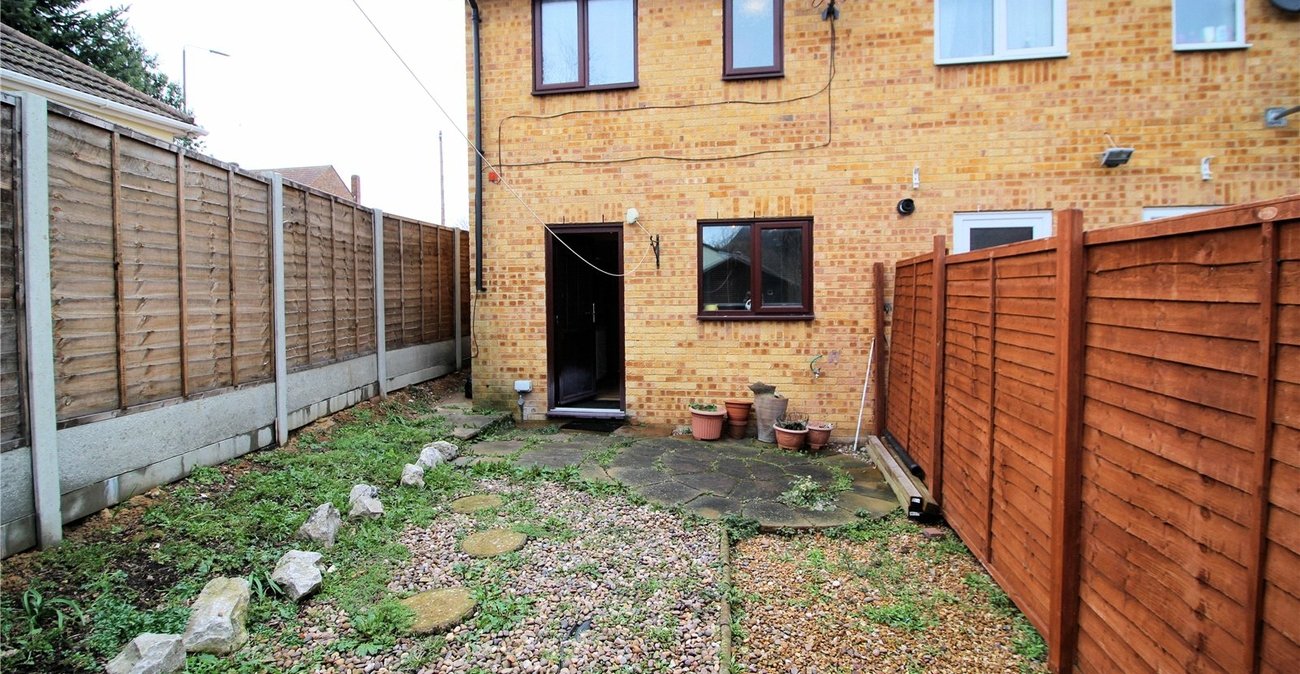 2 bedroom house for sale in Erith | Robinson Jackson