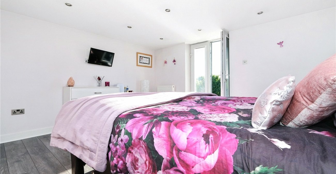 4 bedroom house for sale in Welling | Robinson Jackson