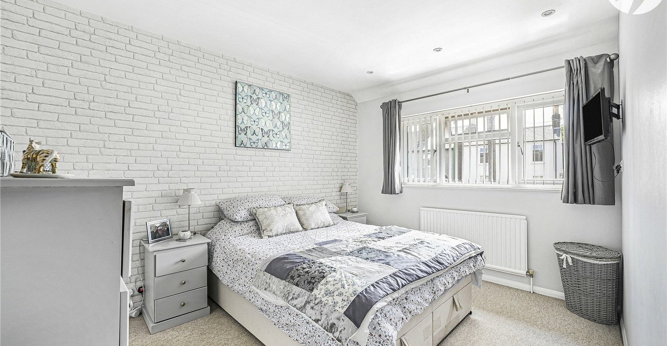 3 bedroom house for sale in Dartford | Robinson Jackson