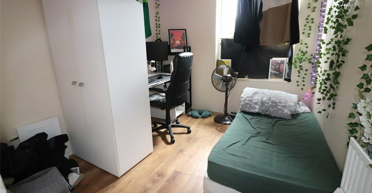 4 bedroom house for sale in Erith | Robinson Jackson