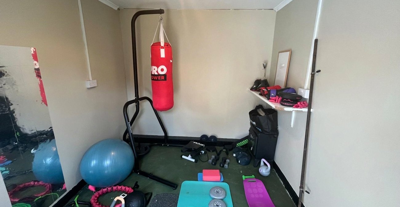 2 bedroom bungalow for sale in Davis Estate | Robinson Michael & Jackson