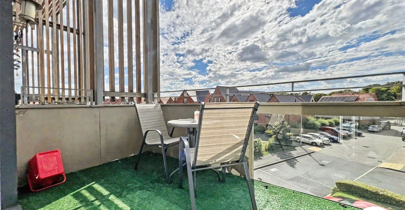 1 bedroom property for sale in Elliotts Way | Robinson Michael & Jackson