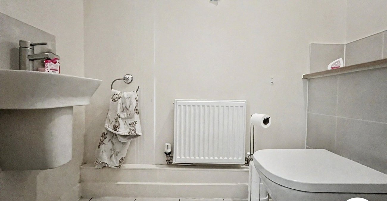 1 bedroom property for sale in Elliotts Way | Robinson Michael & Jackson