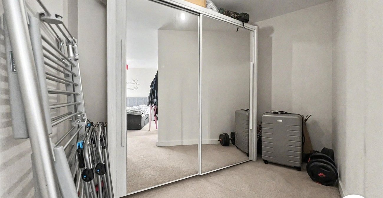 1 bedroom property for sale in Elliotts Way | Robinson Michael & Jackson