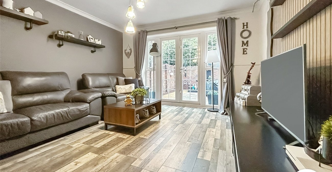 2 bedroom house for sale in Woolwich | Robinson Jackson