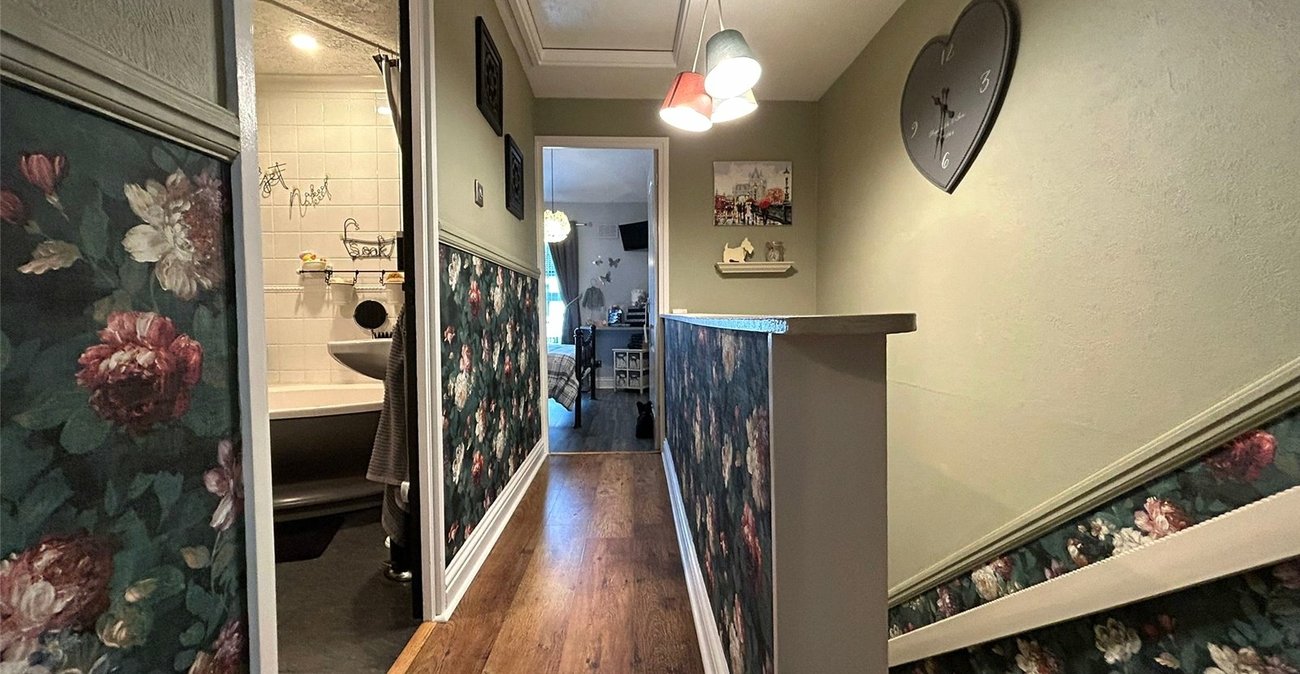 2 bedroom house for sale in Woolwich | Robinson Jackson