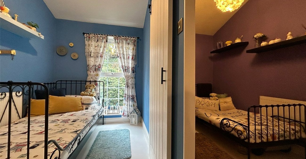 2 bedroom house for sale in Woolwich | Robinson Jackson