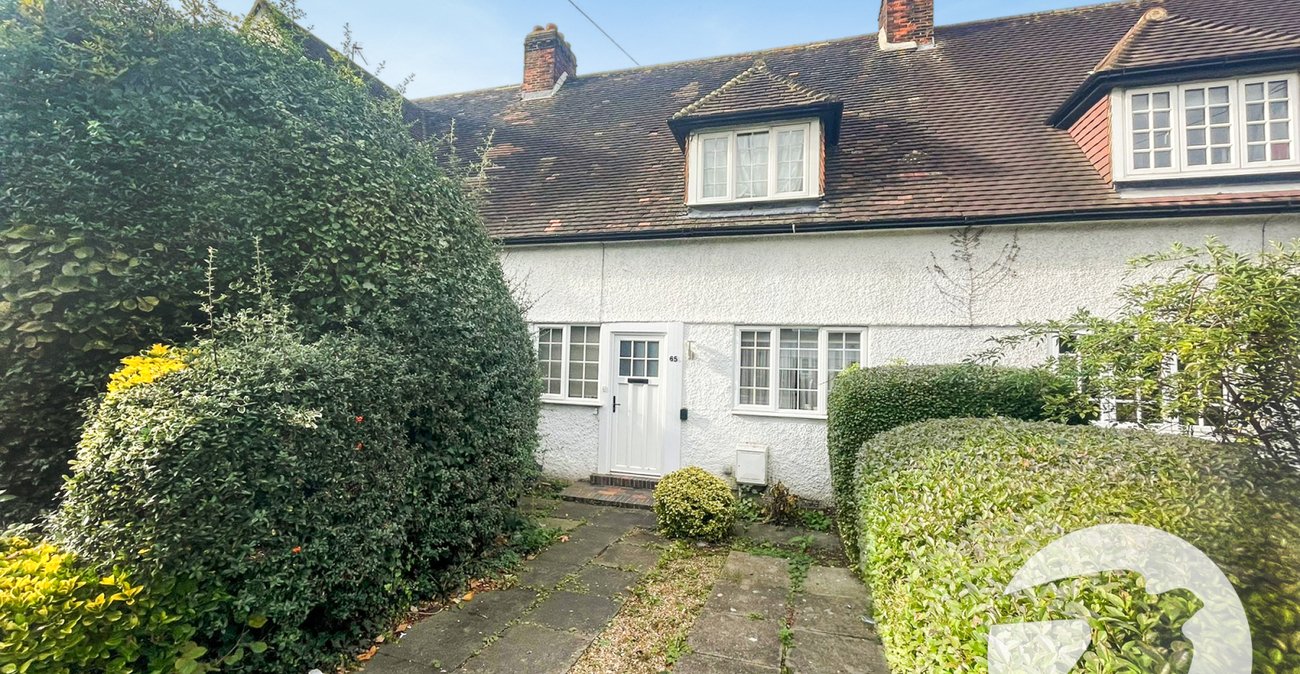 3 bedroom house for sale in London | Robinson Jackson