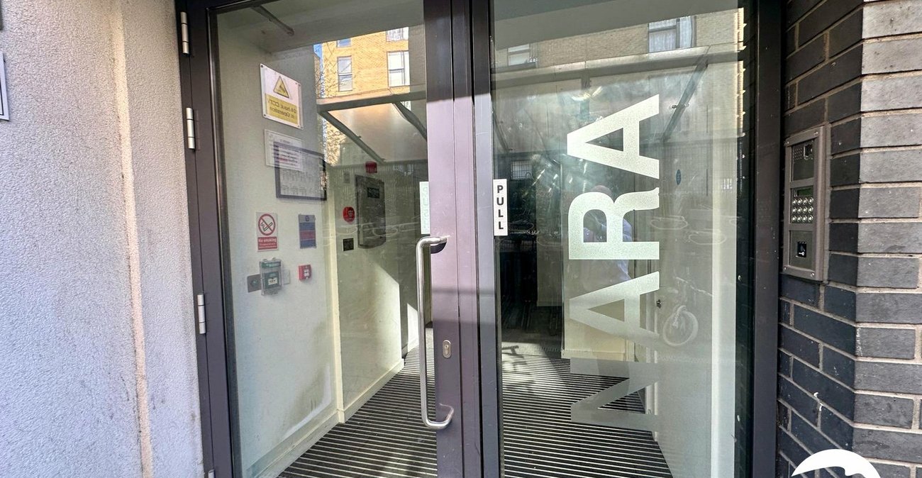 1 bedroom property for sale in London | Robinson Jackson