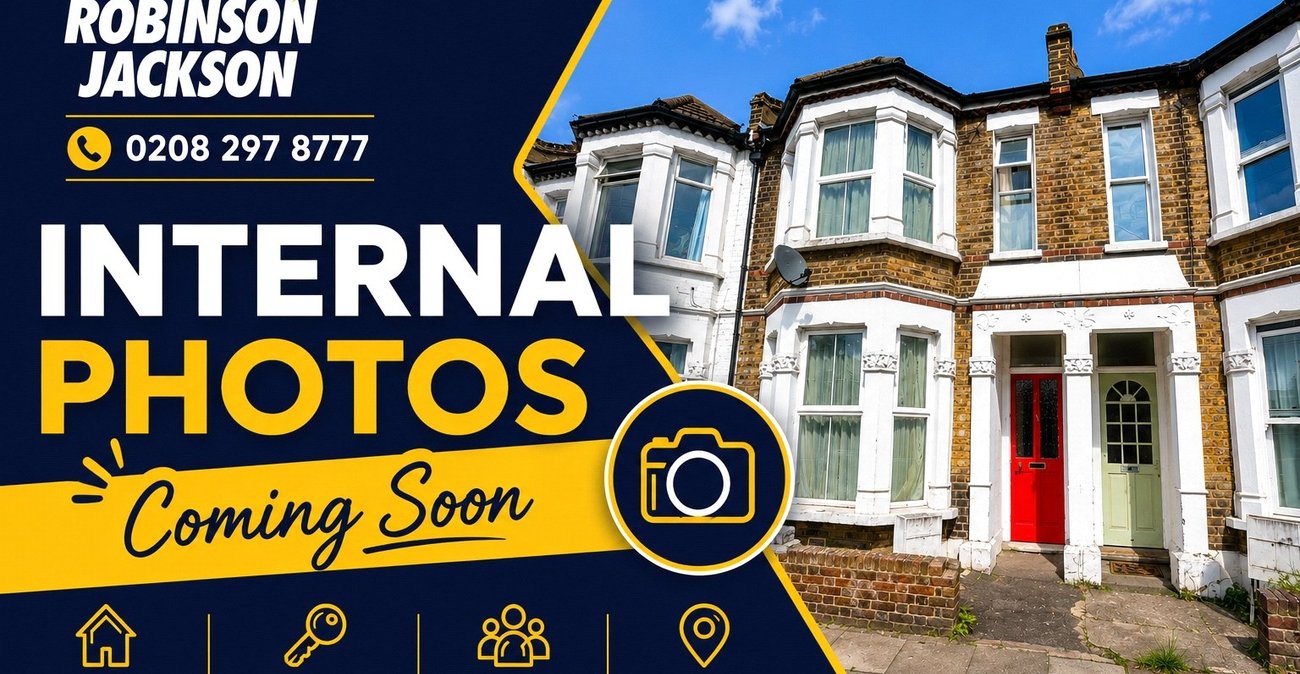3 bedroom house for sale in London | Robinson Jackson