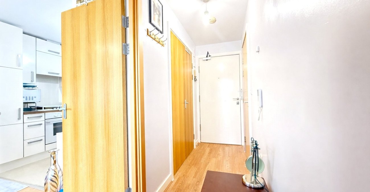 1 bedroom property for sale in London | Robinson Jackson
