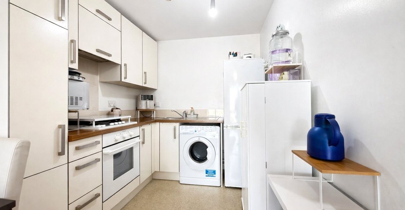 1 bedroom property for sale in London | Robinson Jackson