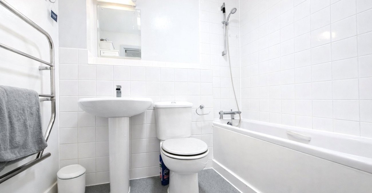 1 bedroom property for sale in London | Robinson Jackson