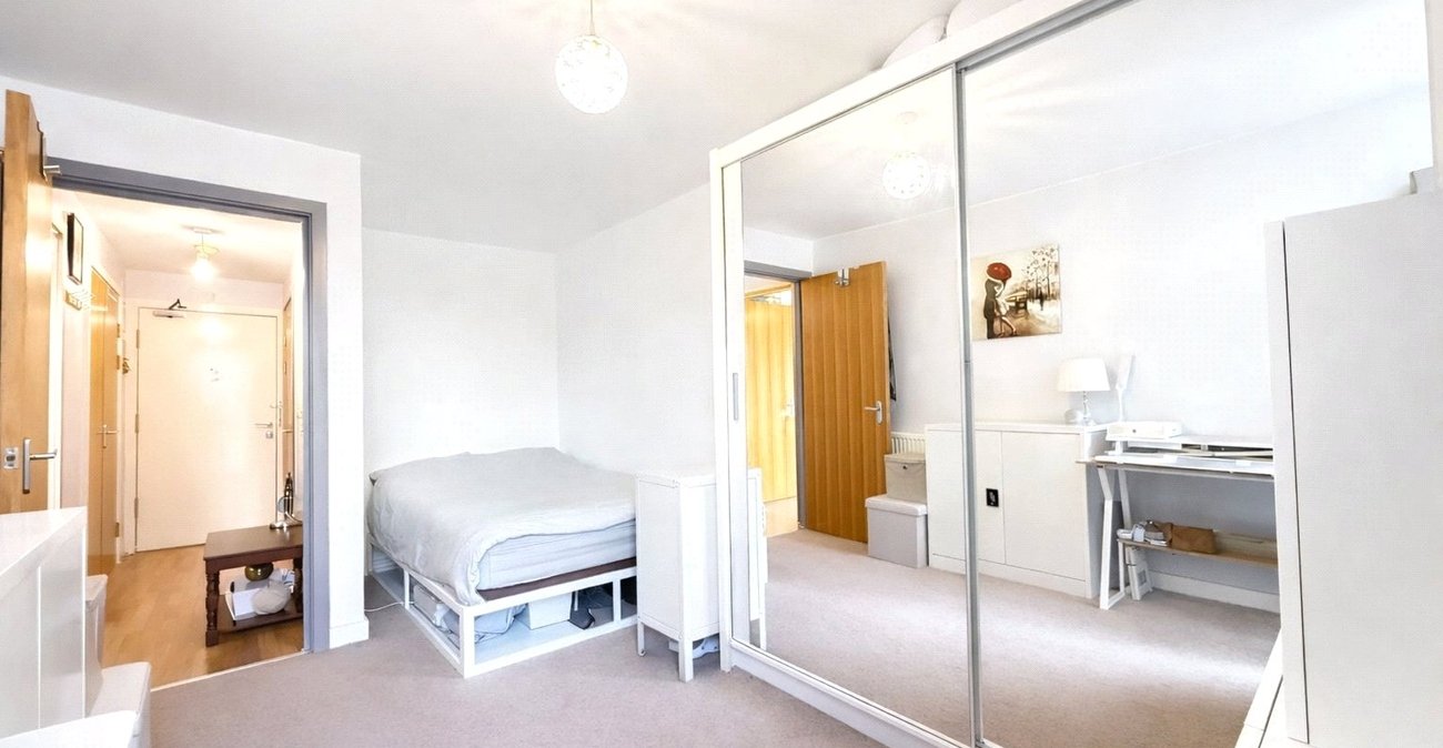 1 bedroom property for sale in London | Robinson Jackson