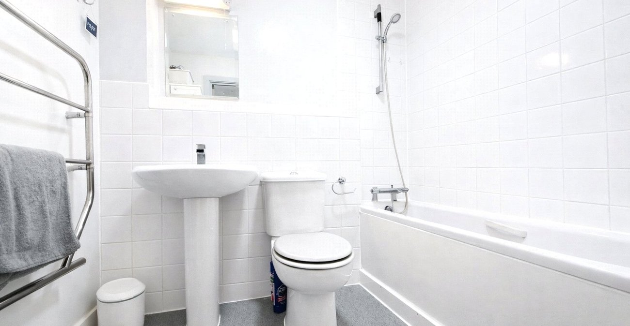 1 bedroom property for sale in London | Robinson Jackson