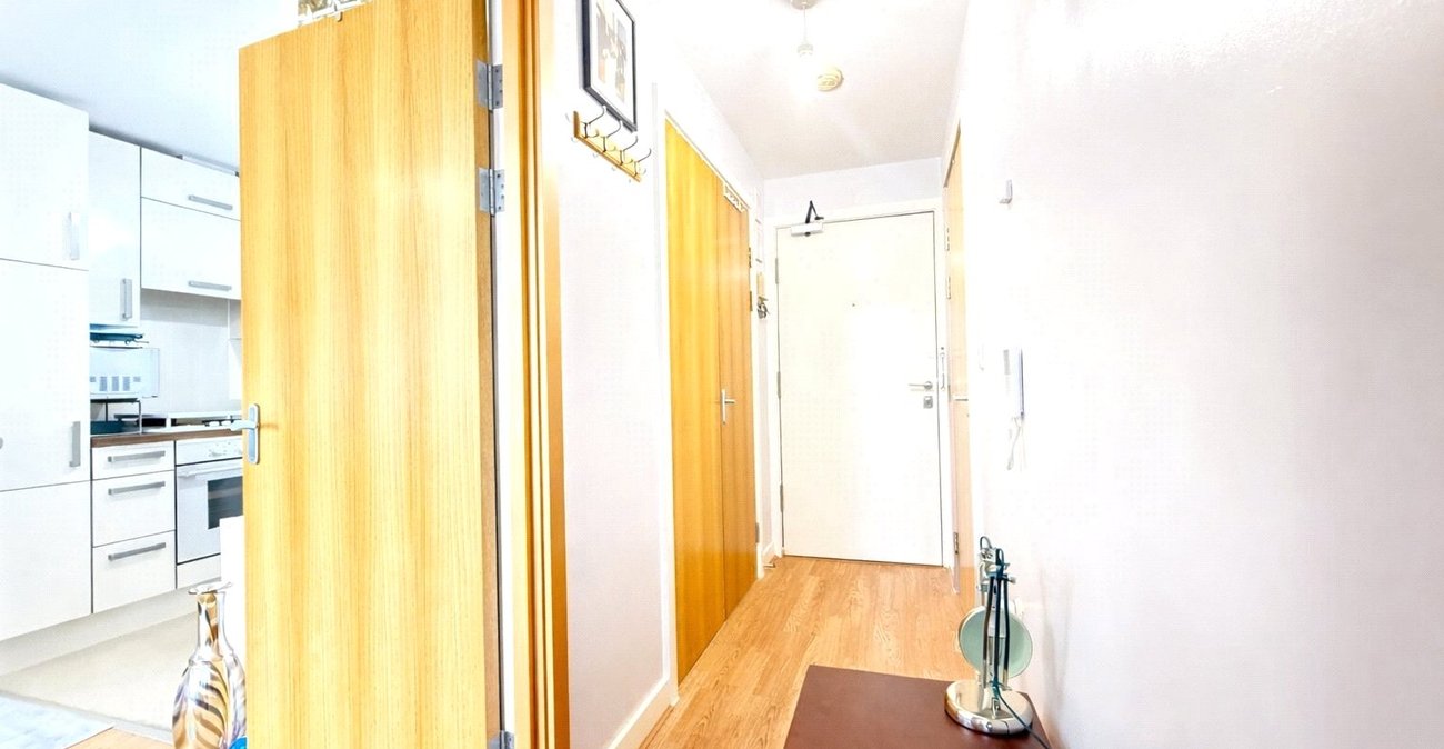 1 bedroom property for sale in London | Robinson Jackson