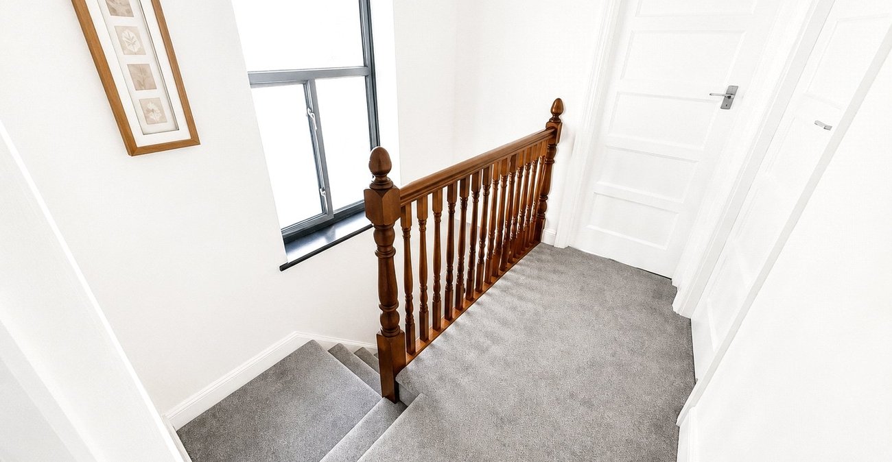 3 bedroom house for sale in London | Robinson Jackson