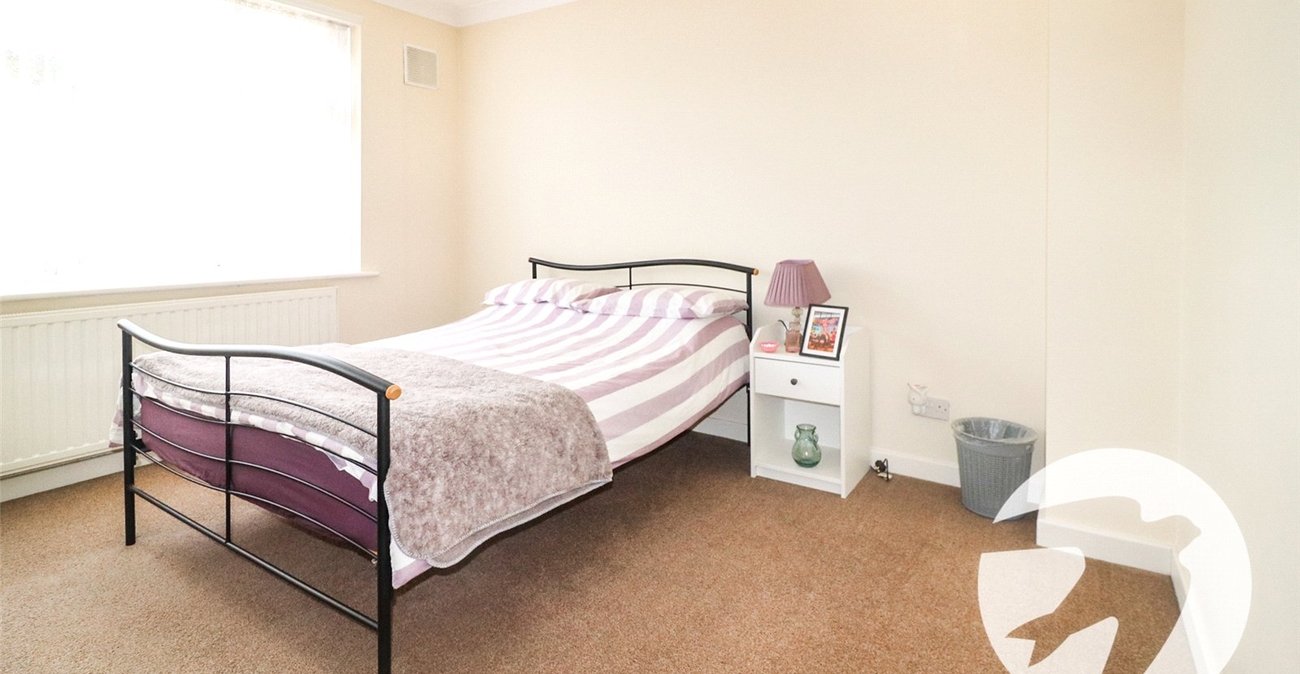 4 bedroom house for sale in Erith | Robinson Jackson