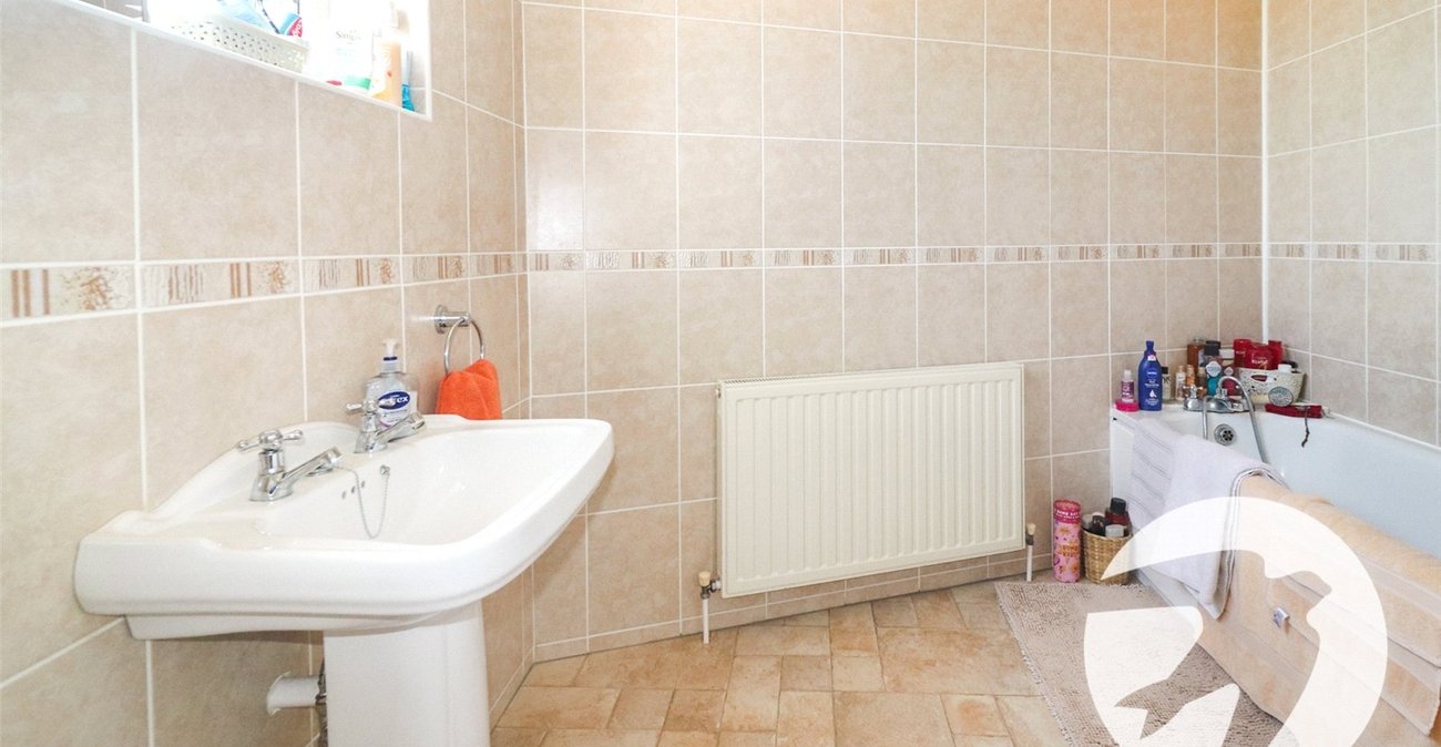 4 bedroom house for sale in Erith | Robinson Jackson