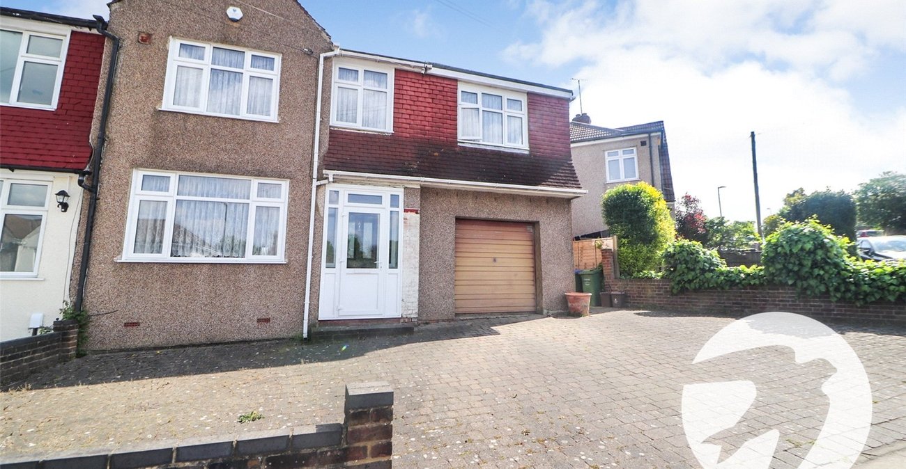 4 bedroom house for sale in Erith | Robinson Jackson