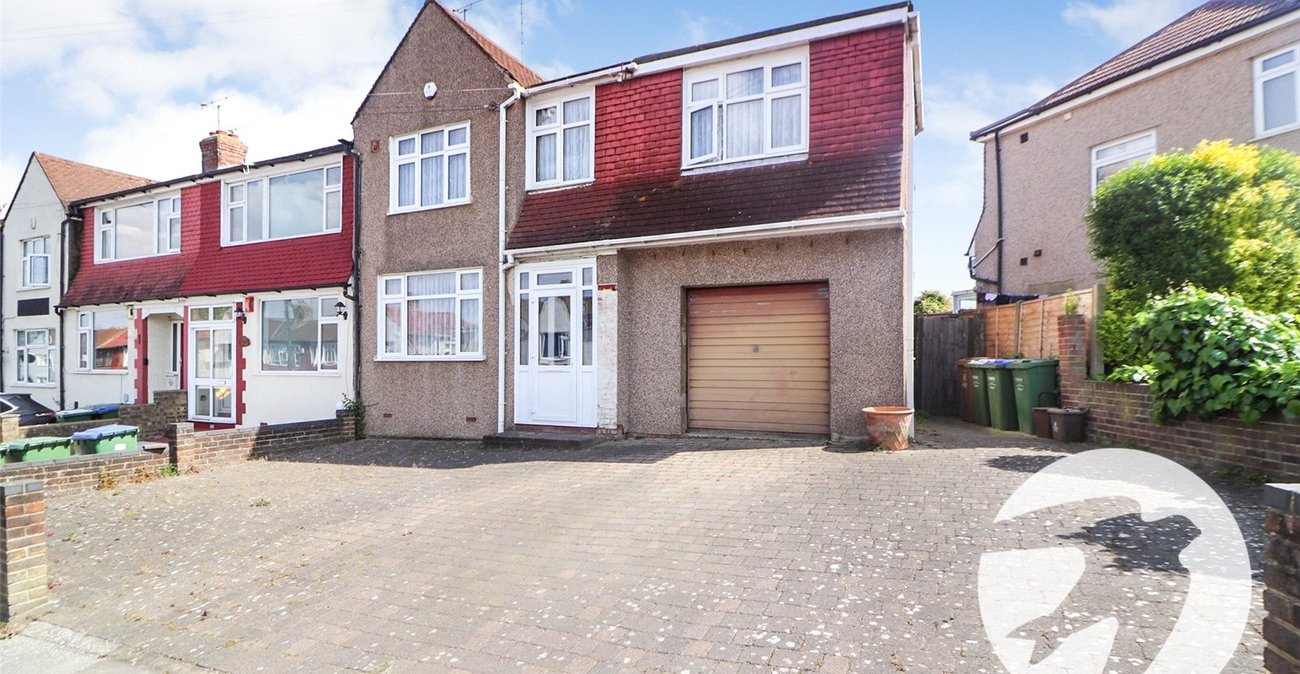 4 bedroom house for sale in Erith | Robinson Jackson