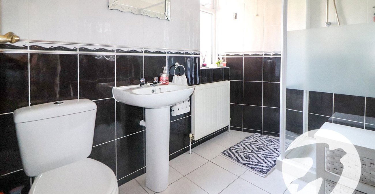 4 bedroom house for sale in Erith | Robinson Jackson