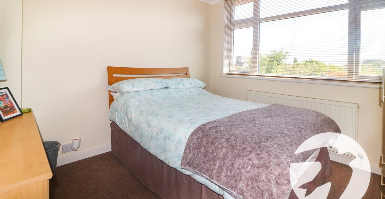 4 bedroom house for sale in Erith | Robinson Jackson